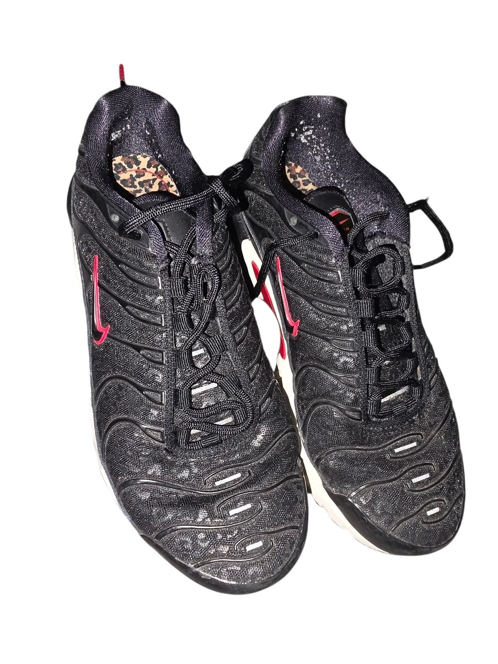 4/9/14. Nike Women’s Black Sneakers with Red Swoosh